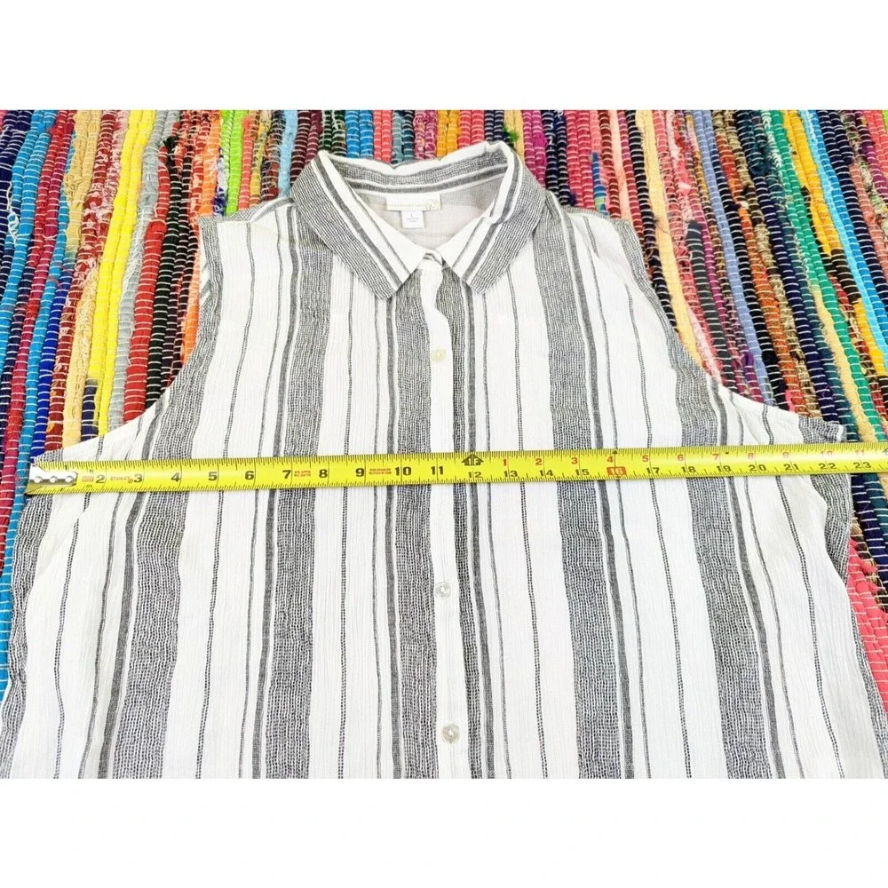 Westport 1962 Womens Sleeveless Button Up Blouse White Gray Striped Rayon EUC - Picture 8 of 9